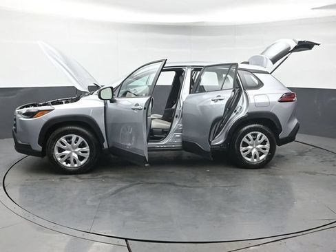 Used 2026 Toyota Corolla Cross L AWD/4WD image 44
