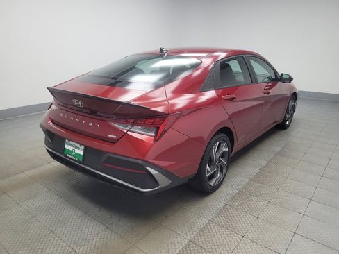 Used 2025 Hyundai Elantra SEL FWD image 9