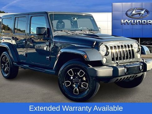 Used 2018 Jeep Wrangler Unlimited Sahara image 3