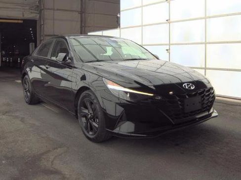 Used 2021 Hyundai Elantra SEL image 3