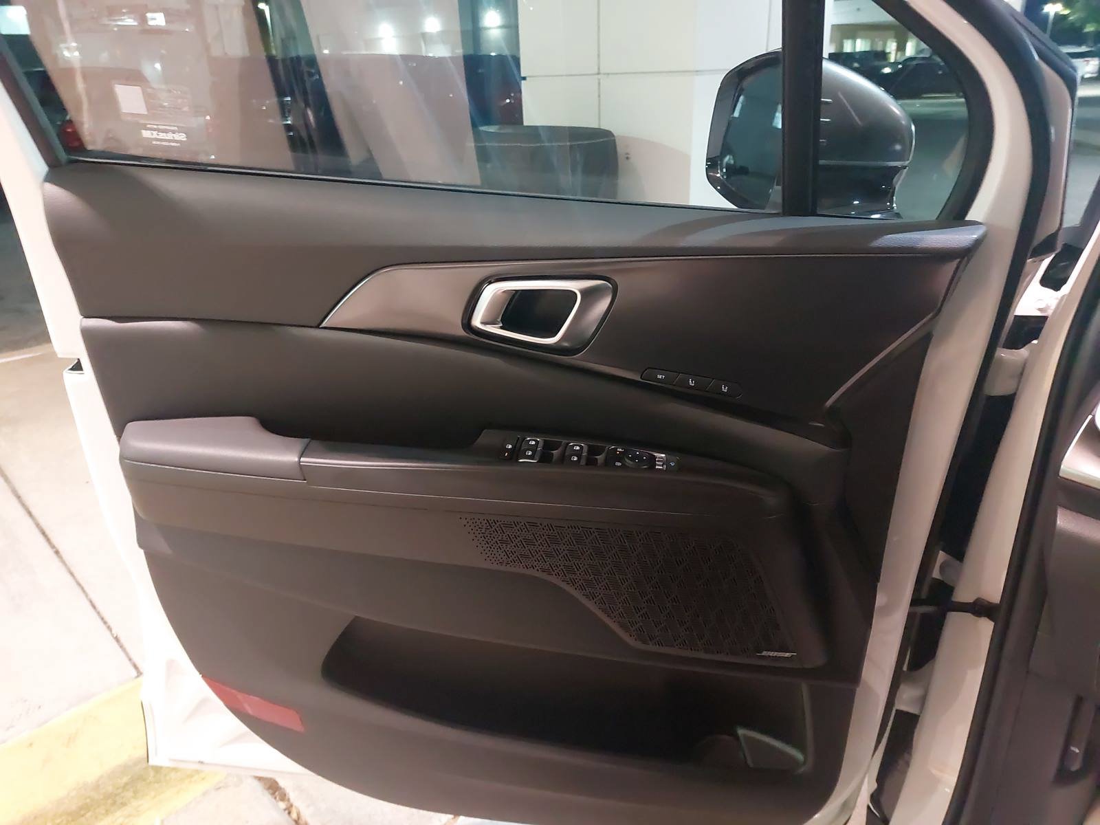 Used 2027 Kia Carnival SX Prestige FWD image 27