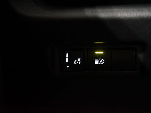 Certified 2024 Toyota RAV4 XLE FWD image 24