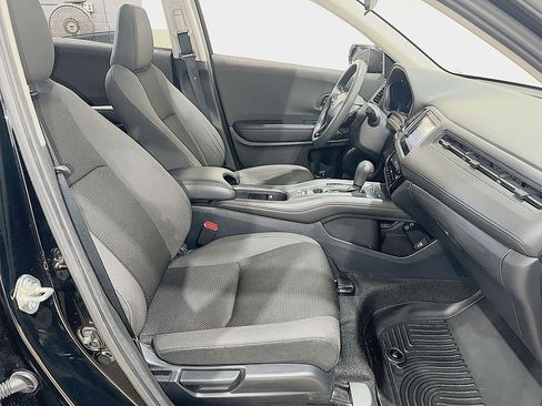Used 2019 Honda HR-V EX image 25