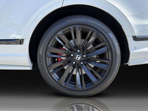 Used 2022 Bentley Bentayga Speed image 11