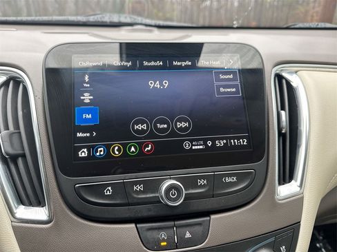 Used 2024 Chevrolet Malibu LT image 25