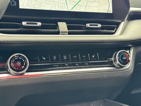 Used 2025 Chevrolet Equinox LT image 20