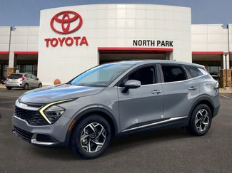 Used 2025 Kia Sportage LX video 1