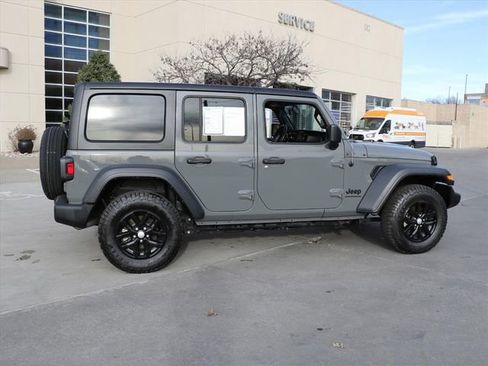 Used 2023 Jeep Wrangler Sport S image 6