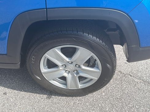 Used 2022 Jeep Compass Latitude AWD/4WD image 19