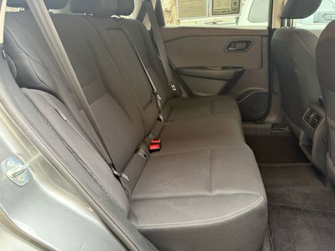 Used 2023 Nissan Rogue S image 7