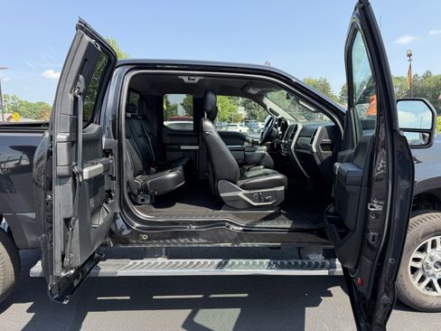 Used 2019 Ford F250 Lariat image 19