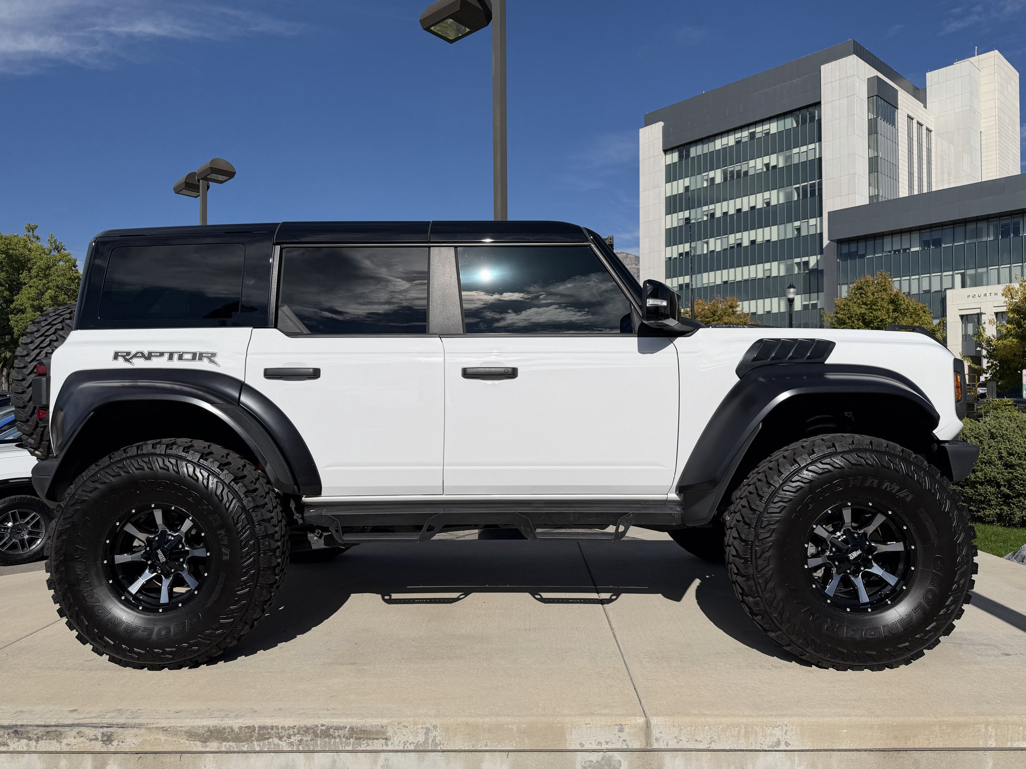 Used 2024 Ford Bronco Raptor AWD/4WD image 2