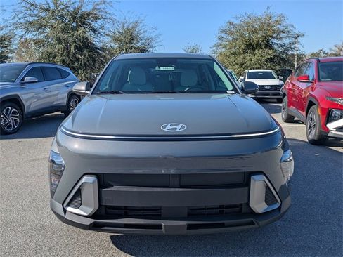 New 2026 Hyundai Kona SE image 9