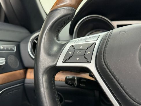 Used 2014 Mercedes-Benz SL 550 image 16