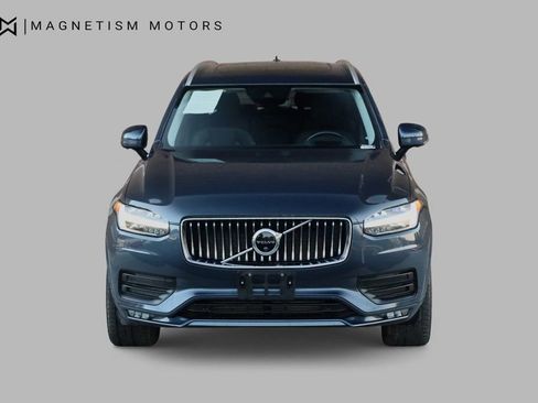 Used 2022 Volvo XC90 T6 Momentum w/ Advanced Package image 5