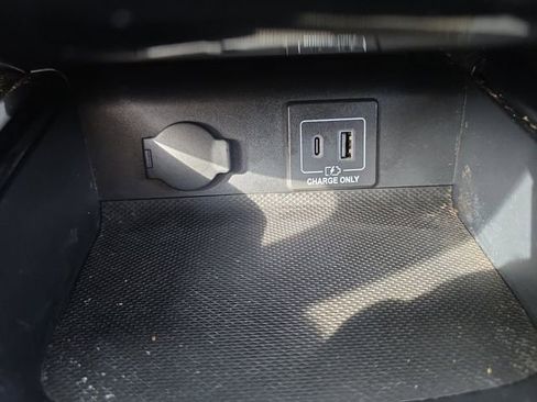 Used 2019 Nissan Pathfinder S FWD image 6