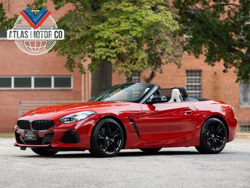 Used 2022 BMW Z4 sDrive30i w/ M Sport Package image 1