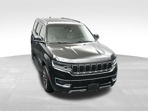 Used 2024 Jeep Wagoneer Series II w/ Flexible Seating Group RWD image 24