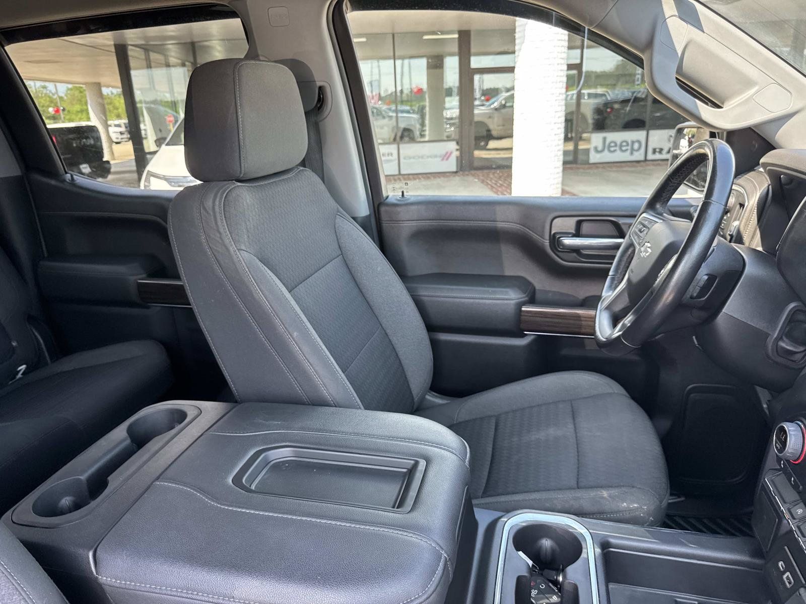 Used 2021 Chevrolet Silverado 1500 RST w/ Z71 Off-Road Package AWD/4WD image 11