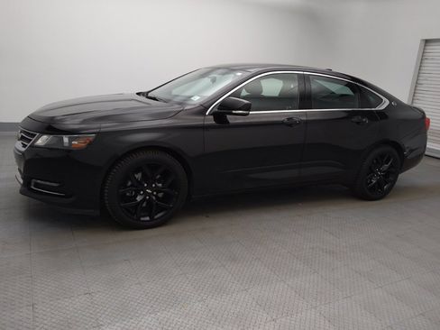Used 2018 Chevrolet Impala LT FWD image 2