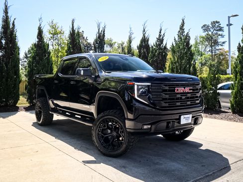 Used 2024 GMC Sierra 1500 Elevation w/ Preferred Package AWD/4WD image 2