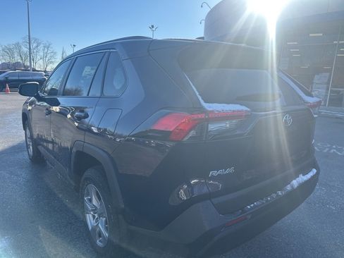 Used 2025 Toyota RAV4 XLE w/ Convenience Package image 7