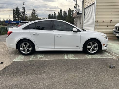 Used 2014 Chevrolet Cruze LT w/ RS Package image 6