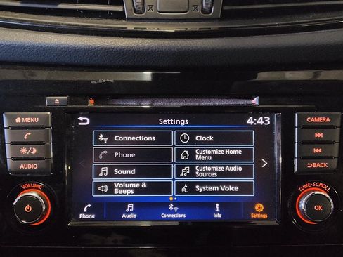 Used 2020 Nissan Rogue Sport S image 25