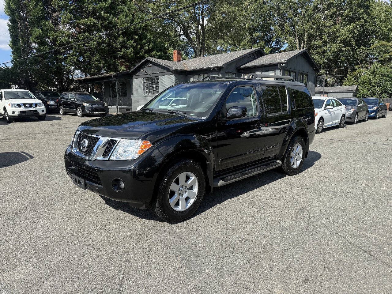 Used 2012 Nissan Pathfinder SV AWD/4WD image 2