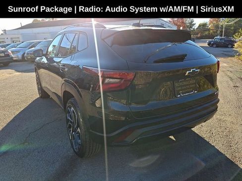 Used 2024 Chevrolet Trax RS w/ Sunroof Package image 8