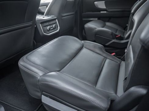 Used 2025 Ford Expedition Active image 45