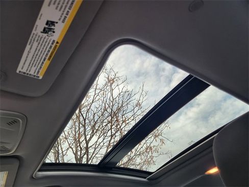 Used 2023 Chevrolet Malibu LT image 25