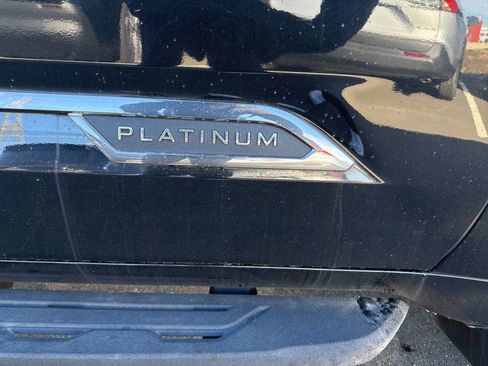 Used 2025 Toyota Sequoia Platinum image 8