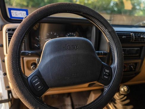 Used 2000 Jeep Wrangler Sahara AWD/4WD image 46