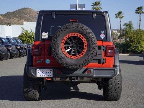 Used 2024 Jeep Wrangler Unlimited image 5