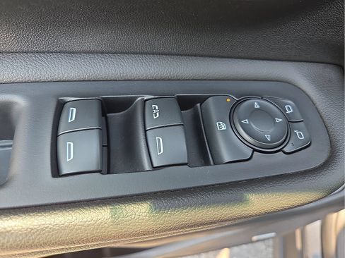 Used 2022 GMC Terrain Denali w/ LPO, Floor Liner Package AWD/4WD image 15