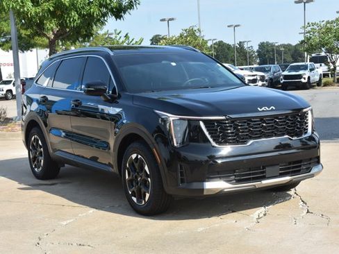 Used 2026 Kia Sorento S w/ S Panoramic Sunroof Package FWD image 3