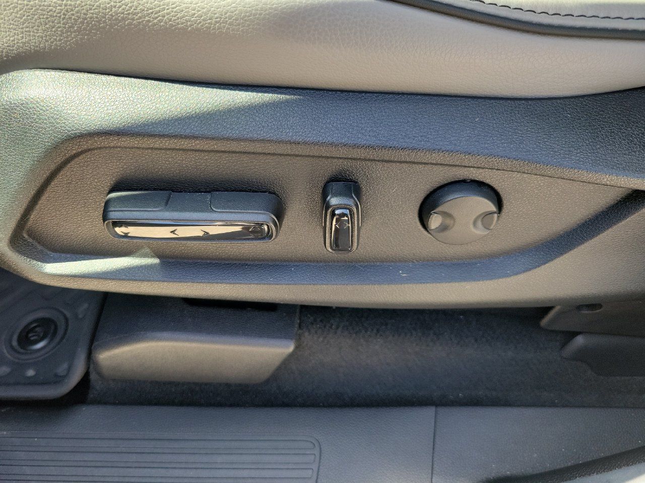 Used 2025 Honda Pilot Elite image 19