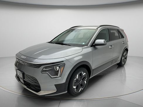 Used 2024 Kia Niro Wind FWD image 3
