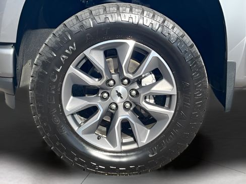 Used 2020 Chevrolet Silverado 1500 RST AWD/4WD image 10