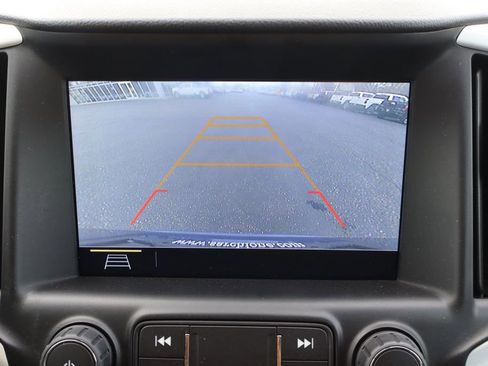 Used 2021 GMC Terrain SLT w/ LPO, Dark Accent Package AWD/4WD image 12