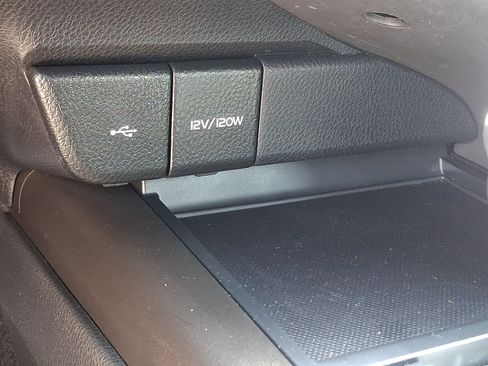 Used 2022 Toyota Camry SE w/ Convenience Package FWD image 23