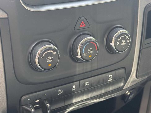 Used 2017 RAM 2500 Tradesman w/ Chrome Appearance Group AWD/4WD image 14