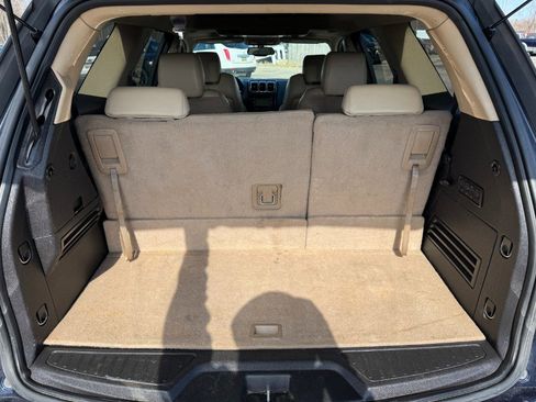 Used 2012 GMC Acadia Denali image 18