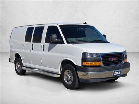 Used 2022 GMC Savana 2500 w/ Driver Convenience Package image 3
