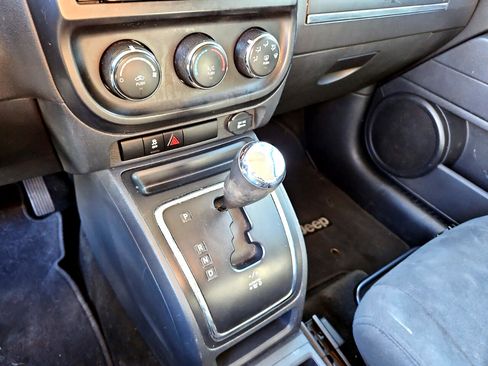 Used 2016 Jeep Patriot Sport image 21