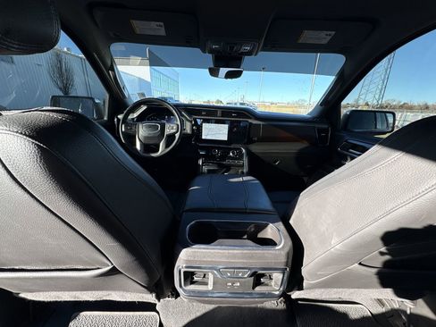 Used 2024 GMC Sierra 1500 Denali w/ Technology Package image 19