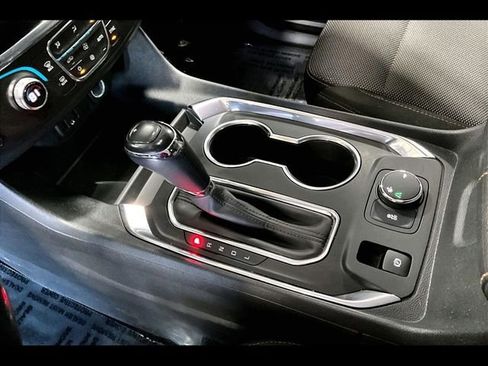 Used 2019 Chevrolet Traverse LT image 17