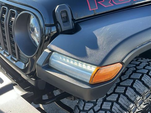 Used 2024 Jeep Wrangler Unlimited Rubicon image 5