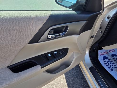 Used 2013 Honda Accord LX image 11